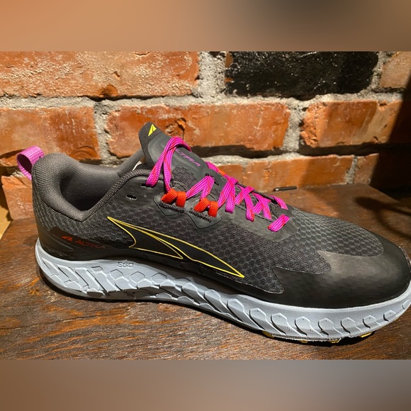 Altra Outroad 👟 Trail to Road 🏃‍♀️ - Picture 3 of 13